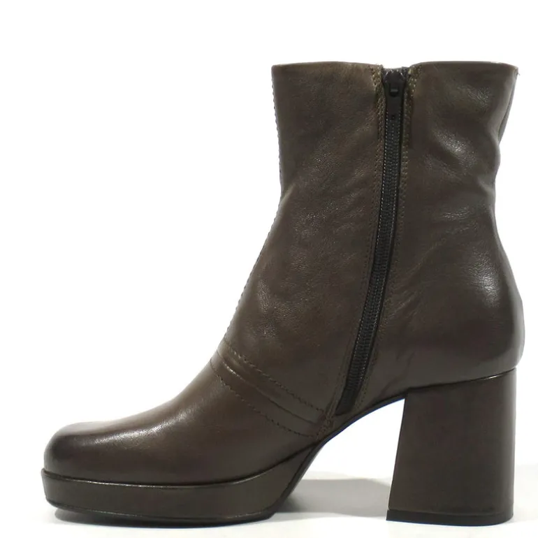 Botines de piel con plataforma y horma cuadrada