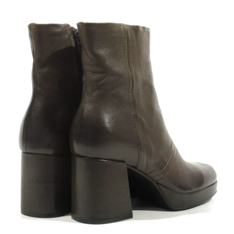 Botines de piel con plataforma y horma cuadrada