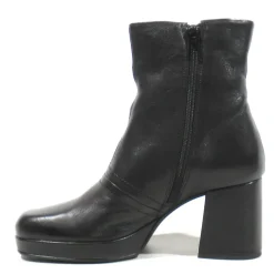 Botines de piel con plataforma y horma cuadrada