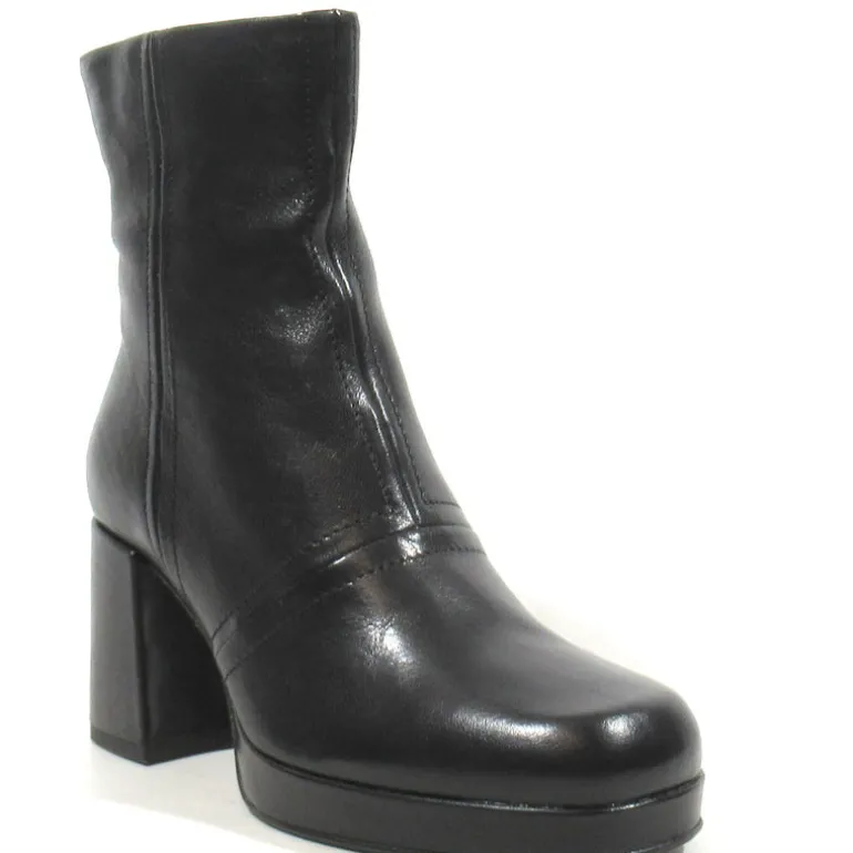 Botines de piel con plataforma y horma cuadrada