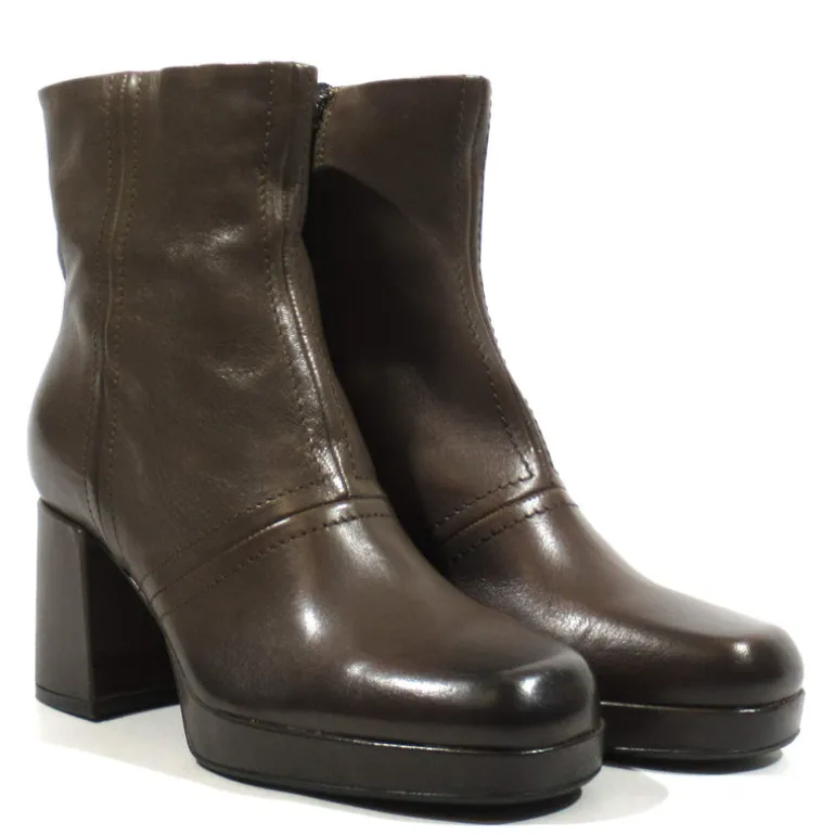 Botines de piel con plataforma y horma cuadrada