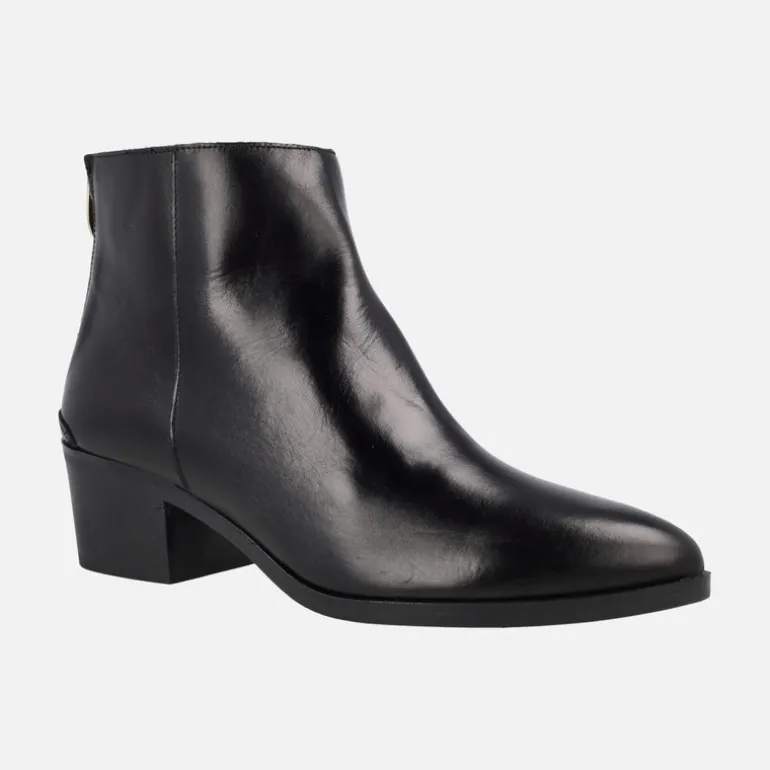Botines de piel con tacón medio y cremallera trasera
