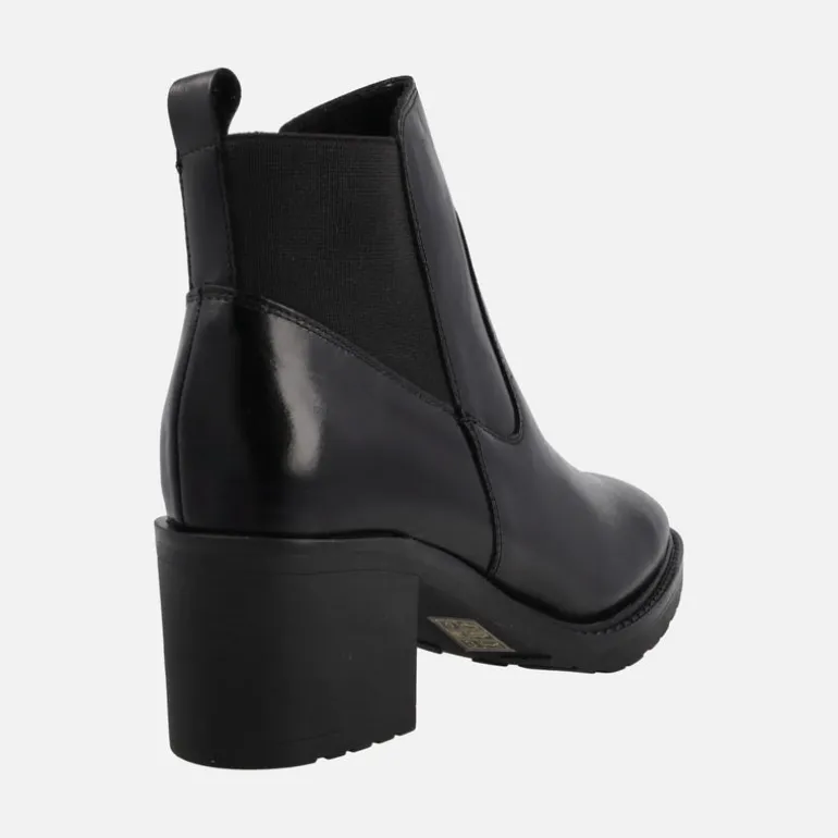 Botines de piel con trasera de tejido elástico