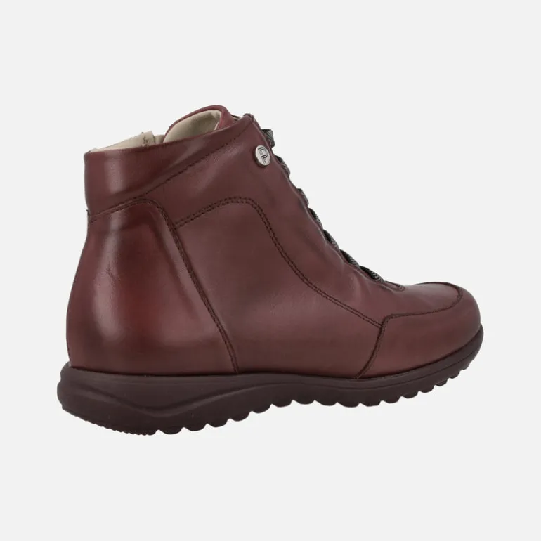 Botines de piel de estilo deportivo con cordones elásticos