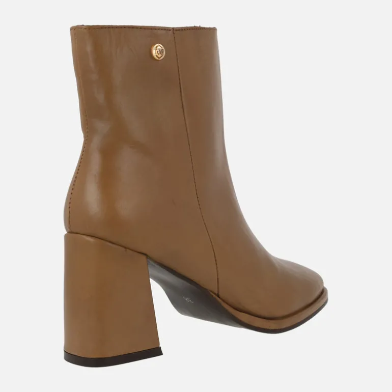 Botines de piel para mujer con tacones de 8 cms