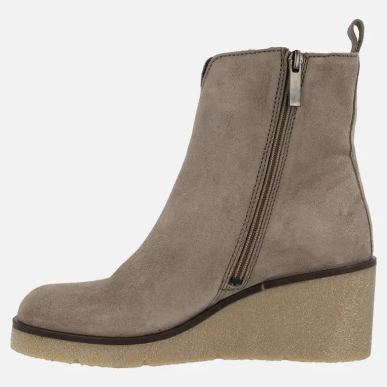 Botines de serraje color taupe Nadia con cuña de goma
