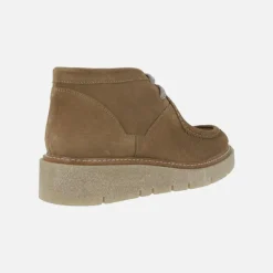Botines de serraje con cordones estilo Wallabee