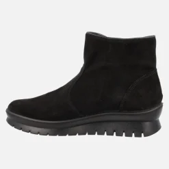 Botines de serraje con cremallera lateral y membrana impermeable
