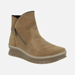Botines de serraje con cremallera lateral y membrana impermeable