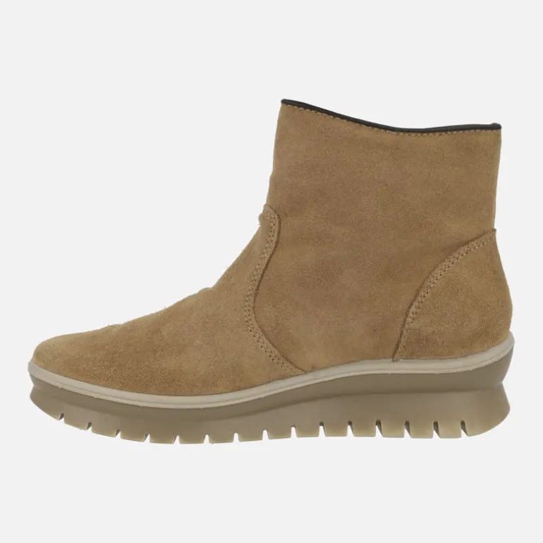 Botines de serraje con cremallera lateral y membrana impermeable