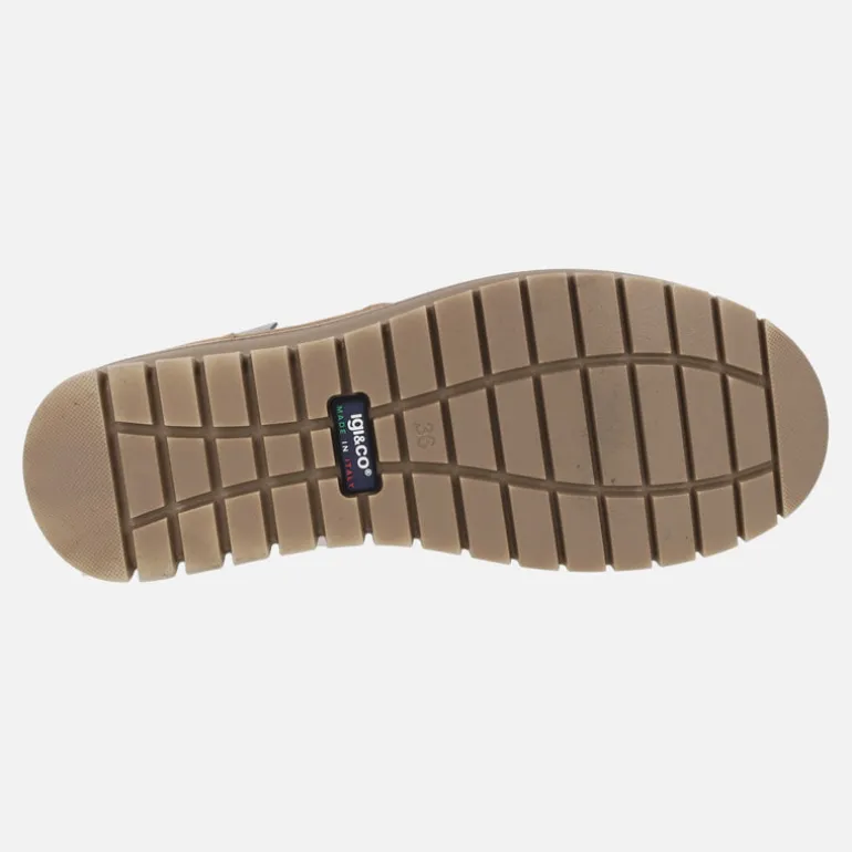 Botines de serraje con cremallera lateral y membrana impermeable