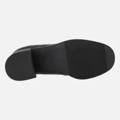 Botines de tacón en charol negro con cremallera frontal