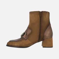 Botines de tacón en combinado marrón con adorno metálico