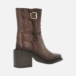 Botines de tacón en piel marrón con hebilla