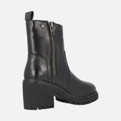 Botines de tacón en piel negra con cremalleras laterales