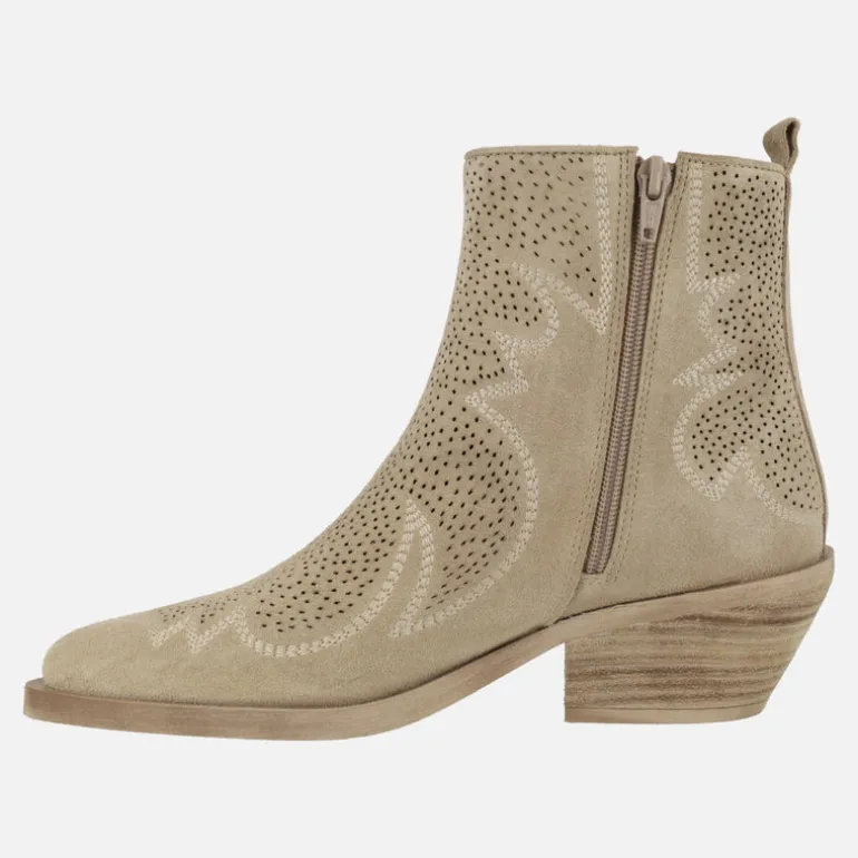 Botines estilo cowboy Alpe Holly en piel serraje arena
