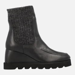 Botines Leysa en piel negra con caña de lana