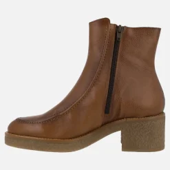 Botines marrones de piel con elástico y cremallera