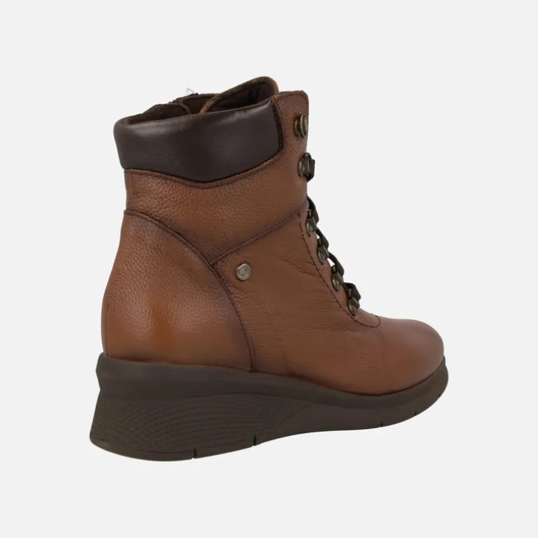 Botines marrones de piel con cordones y cremallera lateral