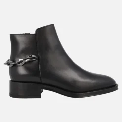 Botines negros de piel con adorno de cadena en el talón Couture