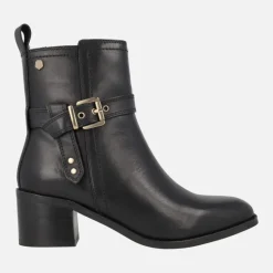 Botines negros de piel con adorno de hebilla y tacón medio