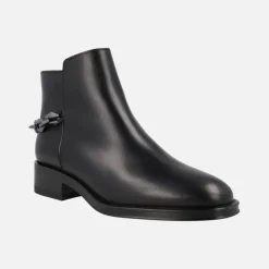 Botines negros de piel con adorno de cadena en el talón Couture