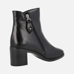 Botines negros de piel con cremallera exterior y tacón medio