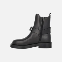 Botines negros de piel Eloise con hebilla frontal