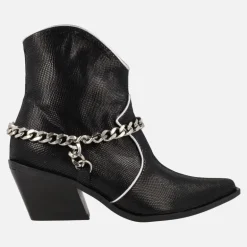 Botines negros estilo cowboy con adorno de cadena