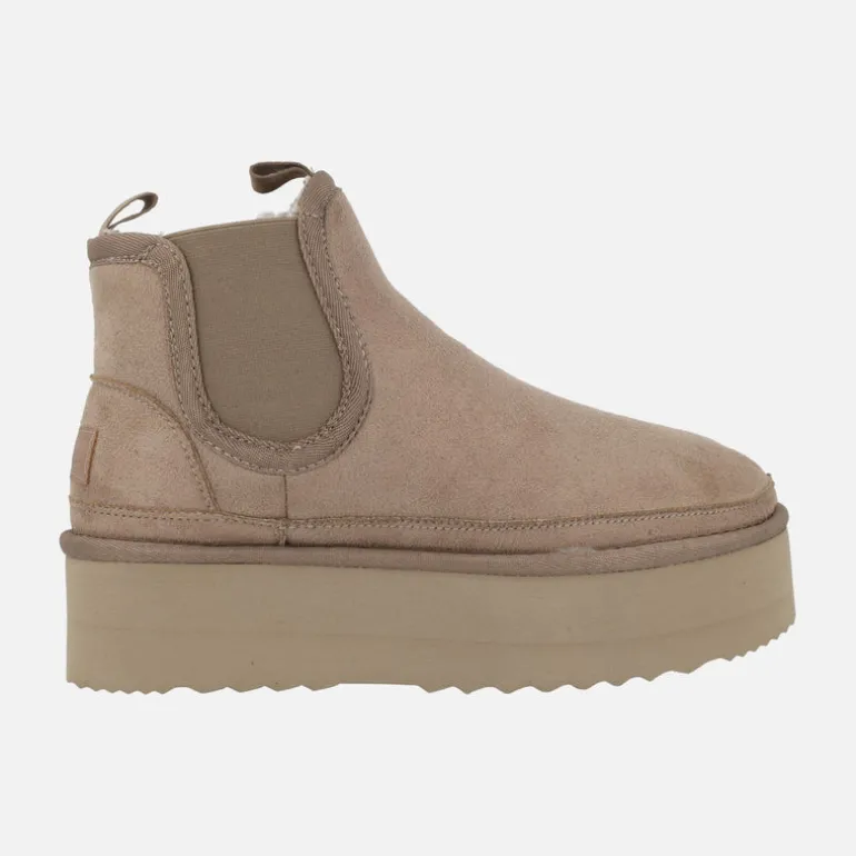 Botines Nivia con forro de pelo y doble suela