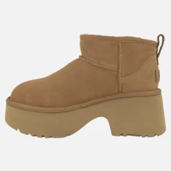 Botines UGG Classic Ultra Mini New heights con tacón