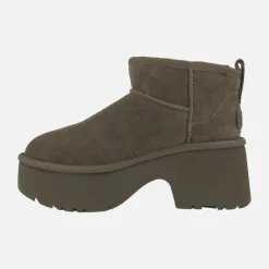 Botines UGG Classic Ultra Mini New heights con tacón