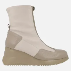 Botines Wonders India con cuña Extralight