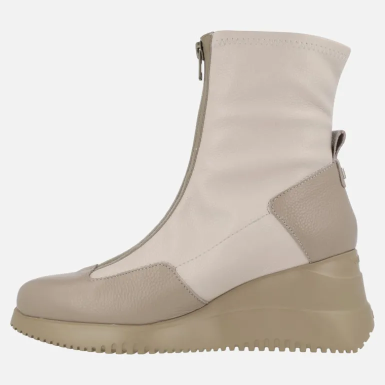 Botines Wonders India con cuña Extralight