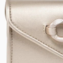 Cartera de mano con adorno de cadena 231396