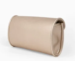 Cartera de mano con adorno de cadena 231396