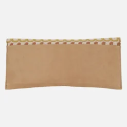 Carteras Lodi en ante camel con tapa en tejido crochet