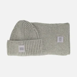 Conjunto de gorro y bufanda de punto UGG Chunky Rib Knit set