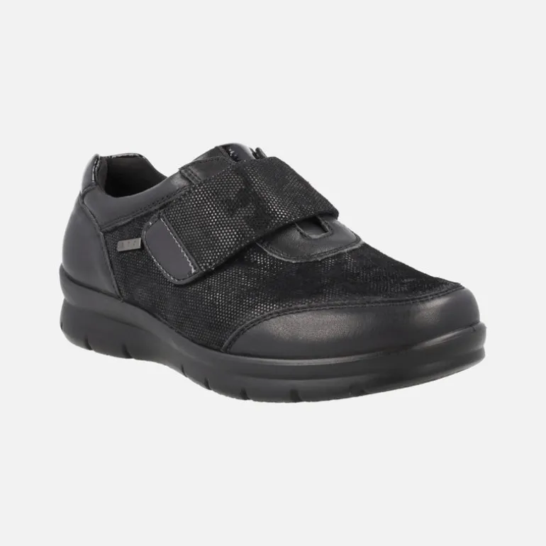 Deportivas multi material con cierre de velcro y membrana TEX