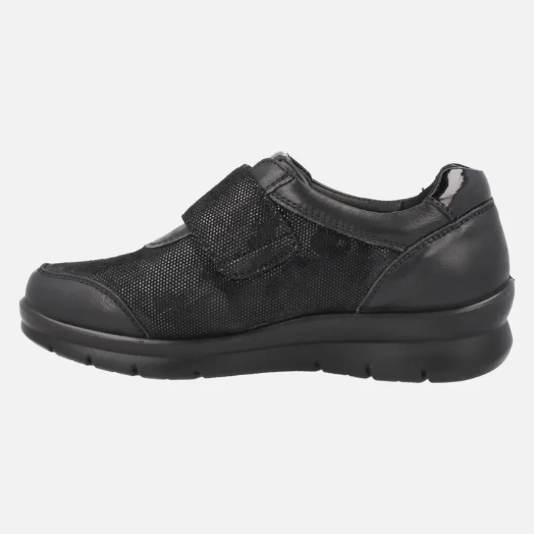 Deportivas multi material con cierre de velcro y membrana TEX