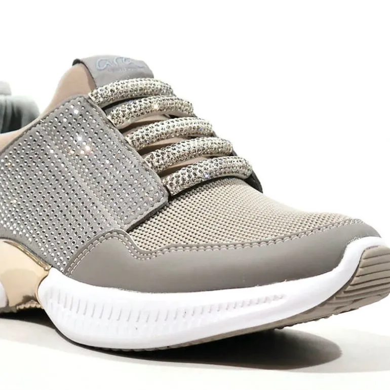 Deportivas para mujer con detalles de strass
