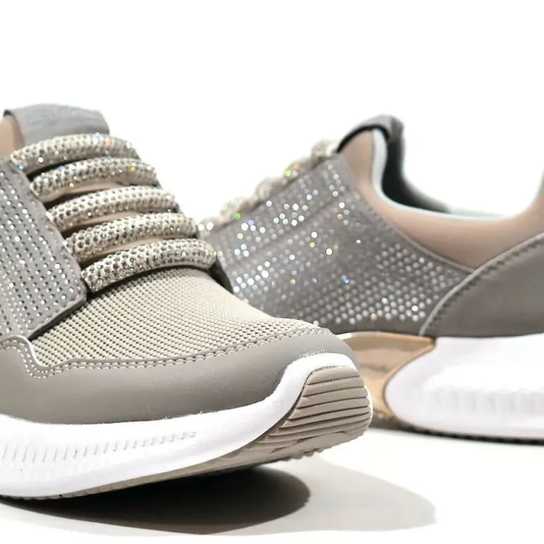 Deportivas para mujer con detalles de strass
