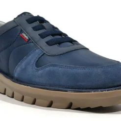 Deportivos azules combinados para hombre