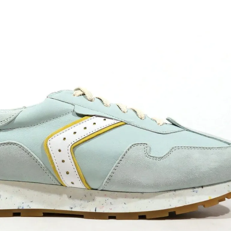 Deportivos combinados estilo retro para mujer