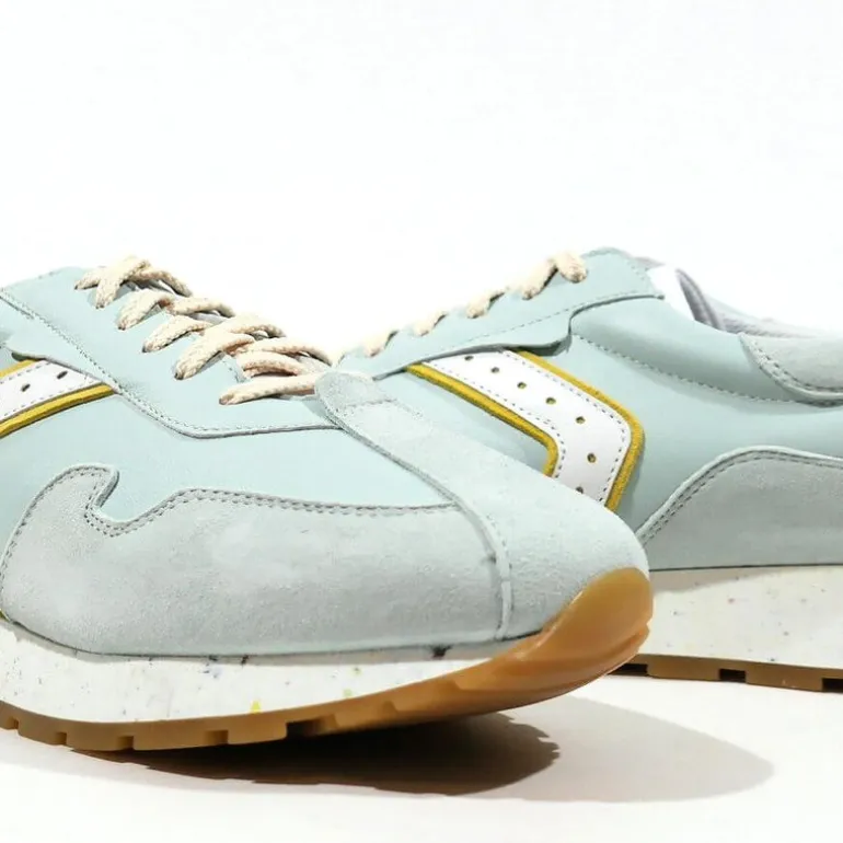 Deportivos combinados estilo retro para mujer