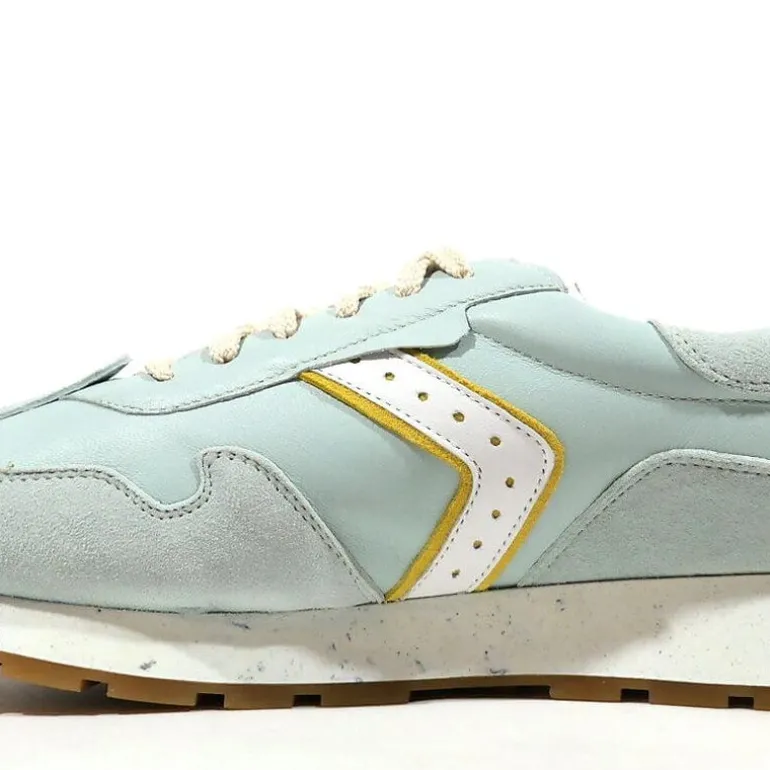 Deportivos combinados estilo retro para mujer