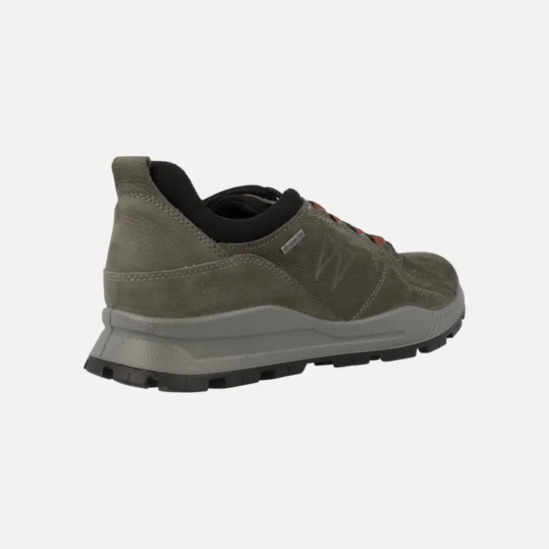Deportivos de nobuck para hombre con cordones y membrana impermeable