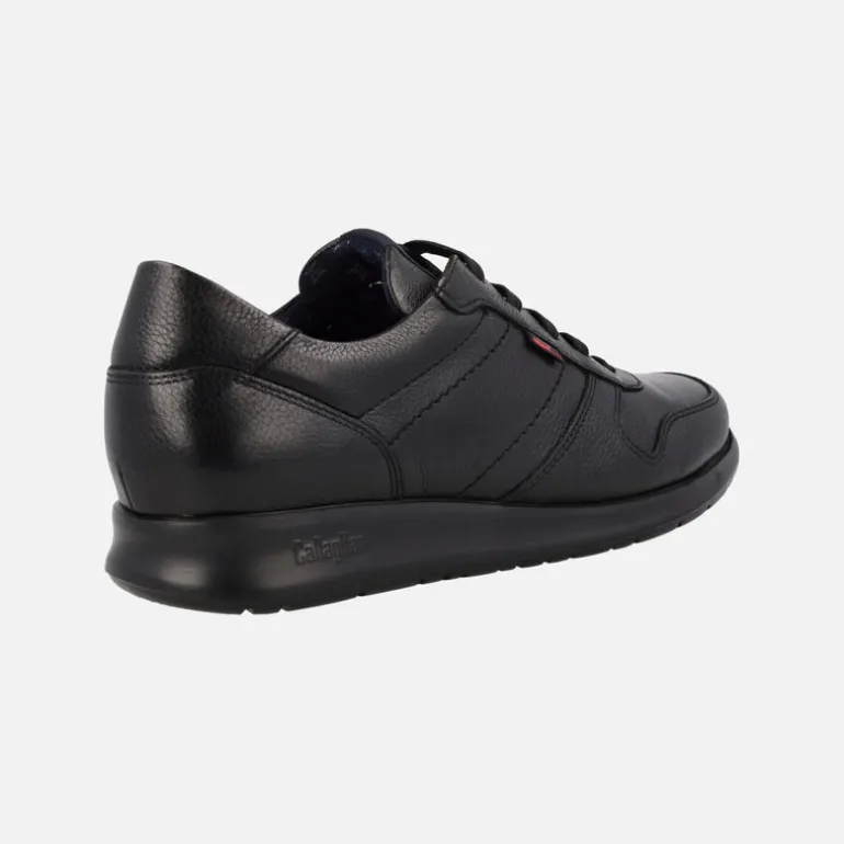 Deportivos de piel negra con cordones para hombre