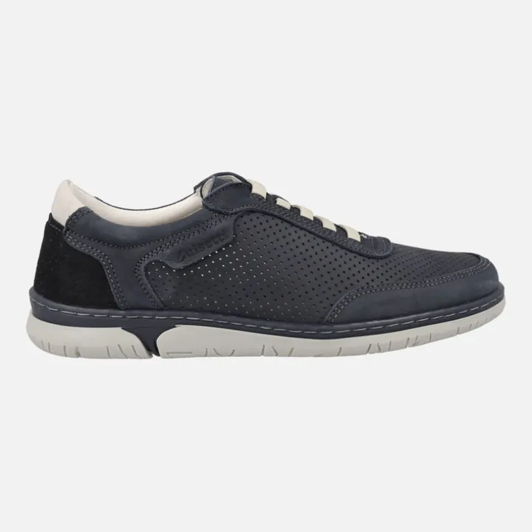 Deportivos para hombre en piel engrasada con picados