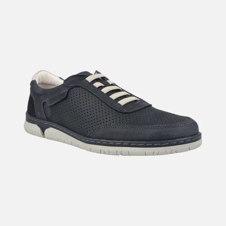 Deportivos para hombre en piel engrasada con picados